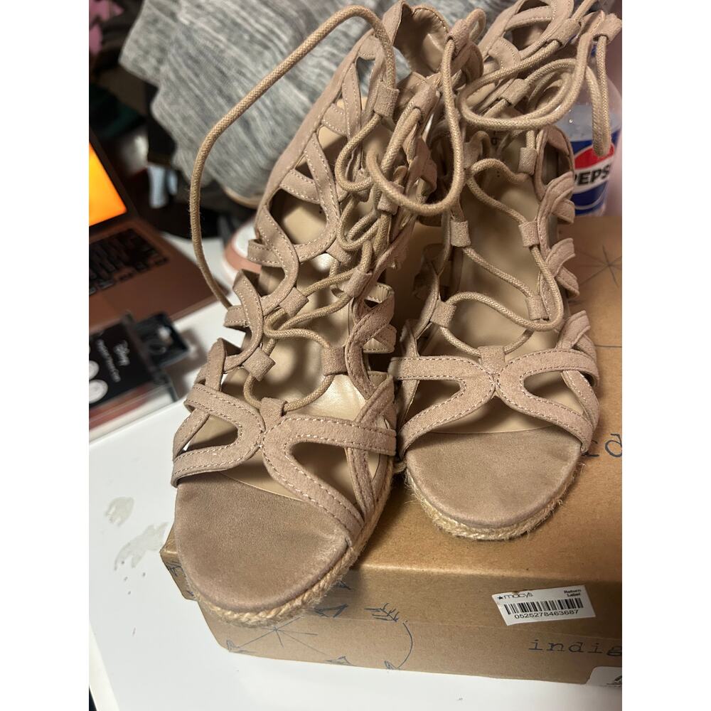 Indigo Rd. Wedges *Size 6.5* - Picture 2 of 6